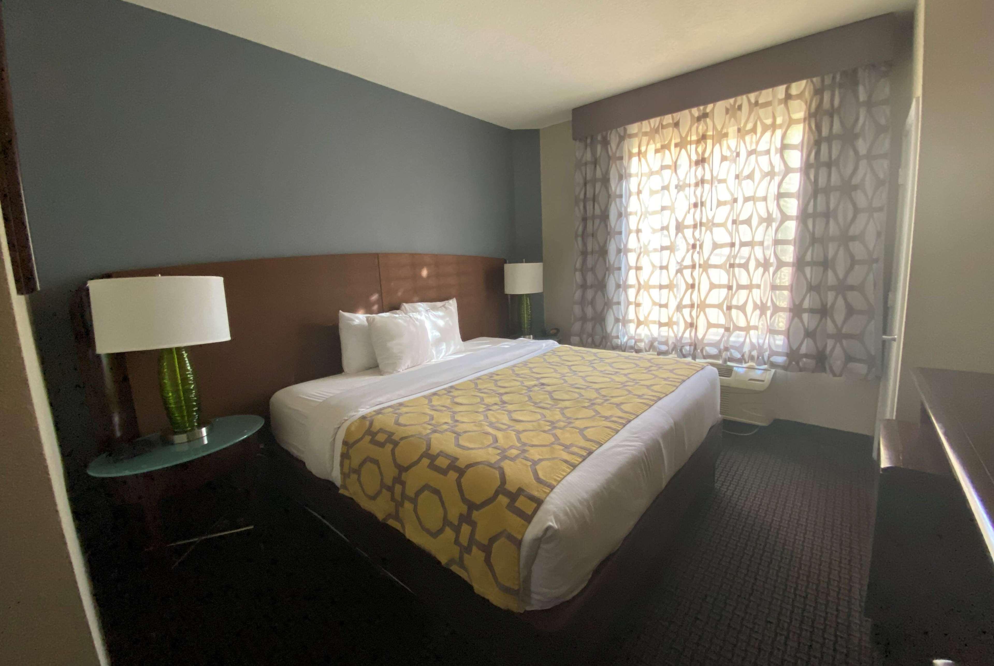 Baymont By Wyndham Colorado Springs Otel Dış mekan fotoğraf