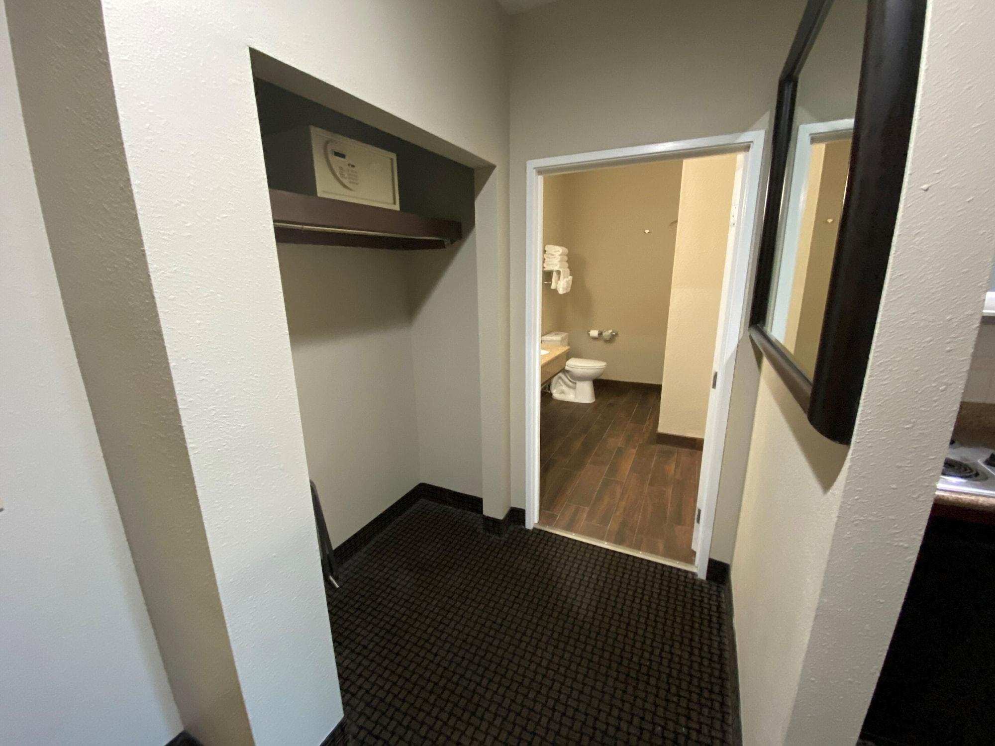 Baymont By Wyndham Colorado Springs Otel Dış mekan fotoğraf