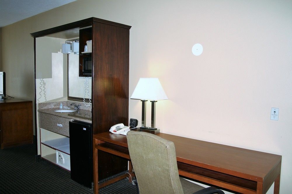Baymont By Wyndham Colorado Springs Otel Dış mekan fotoğraf