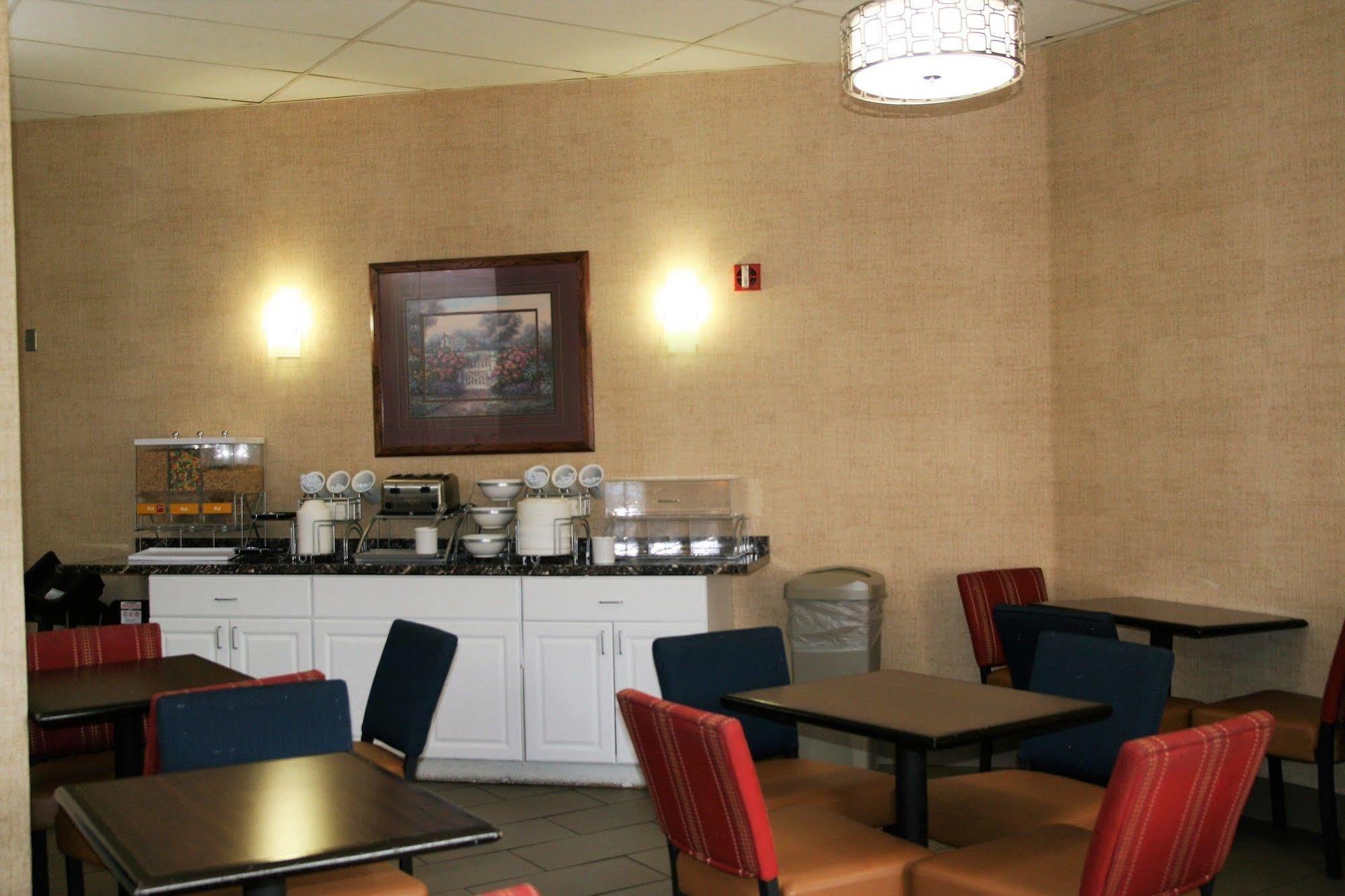 Baymont By Wyndham Colorado Springs Otel Dış mekan fotoğraf