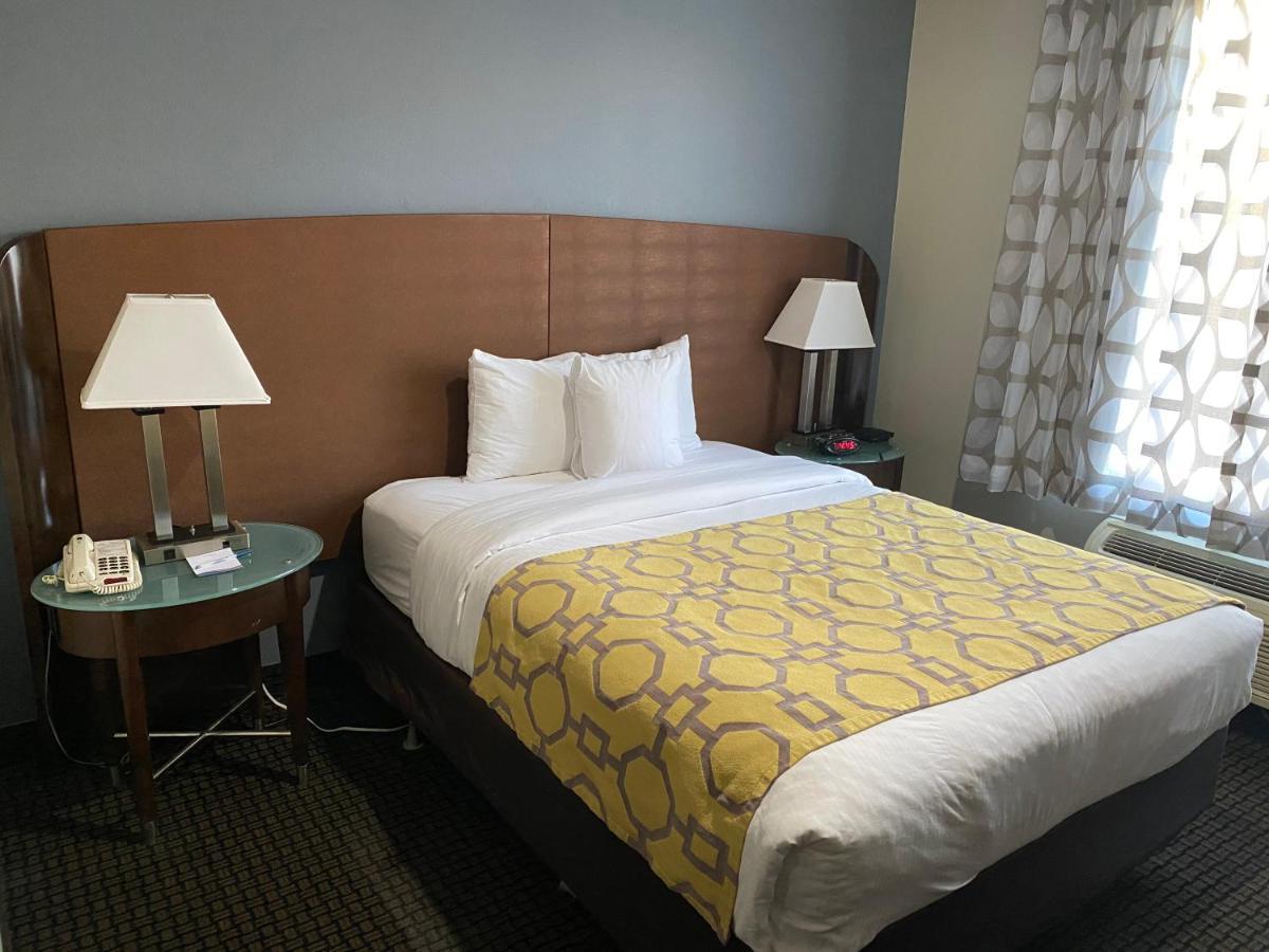 Baymont By Wyndham Colorado Springs Otel Dış mekan fotoğraf